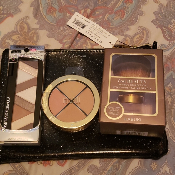 Physicians Formula Other - Make up kit yes new